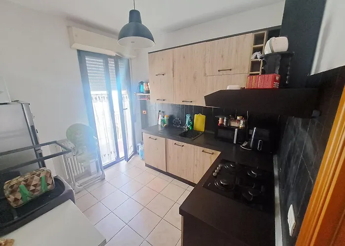 Casa A A 100 Mt Dal Mare Due E Due Bagni Cucina E Salotto شقة ريميني